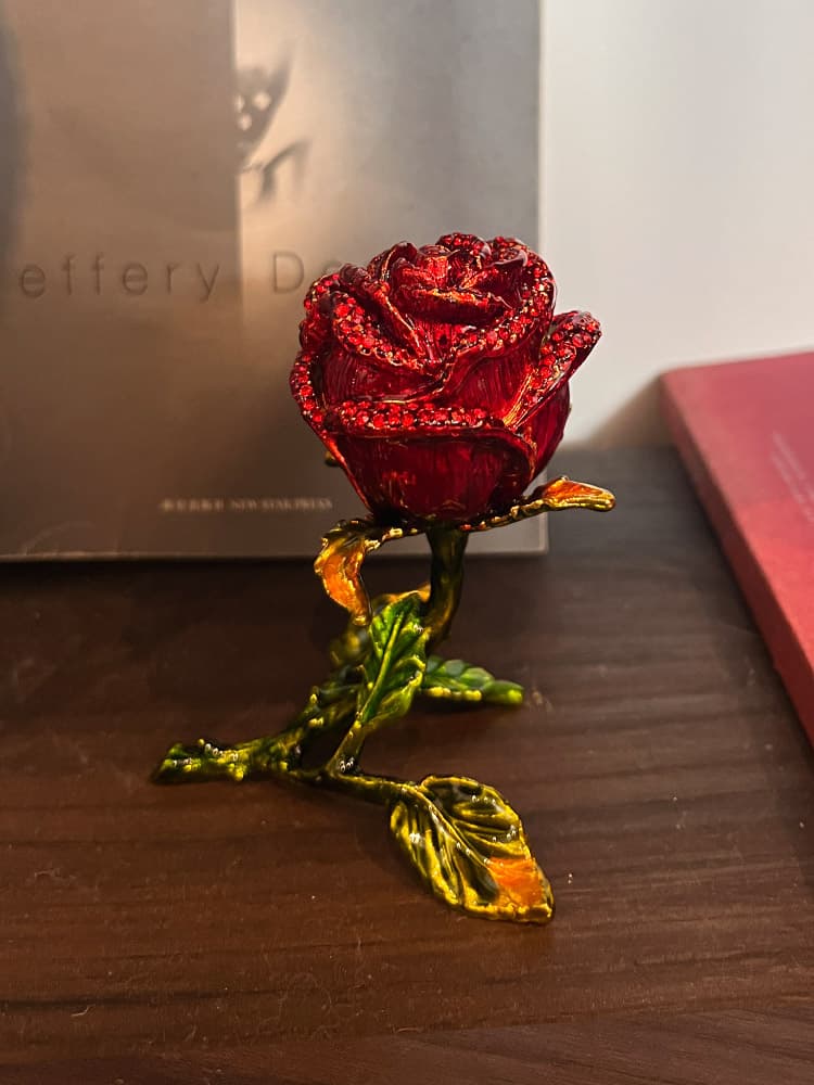 インテリア雑貨 輝く薔薇のオブジェ