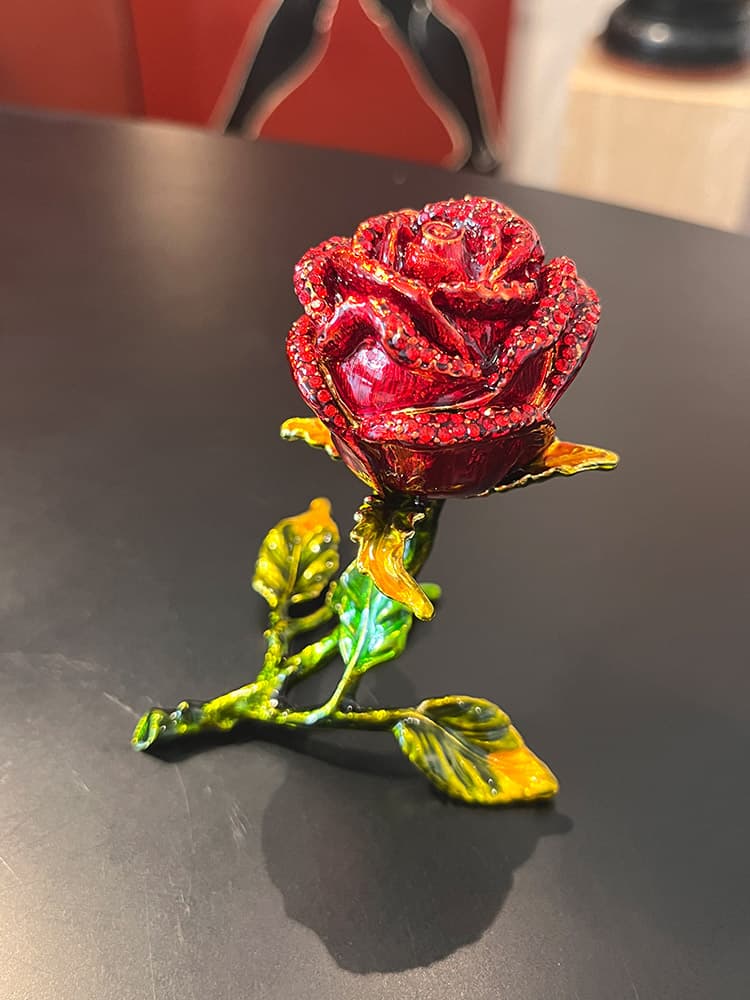 インテリア雑貨 輝く薔薇のオブジェ